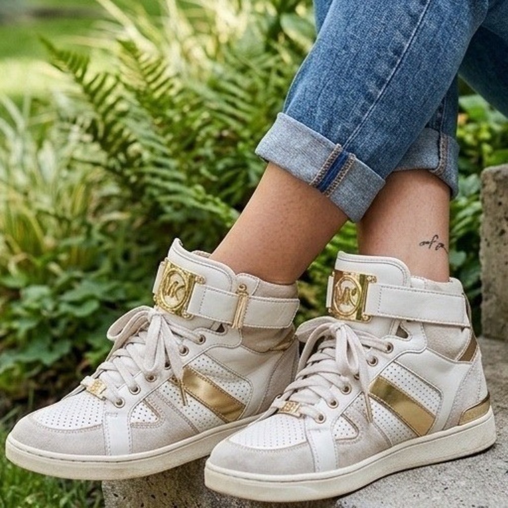Michael Kors Womens High Top Sneakers White Gold Metallic Buckle 6.5M AP13B‎